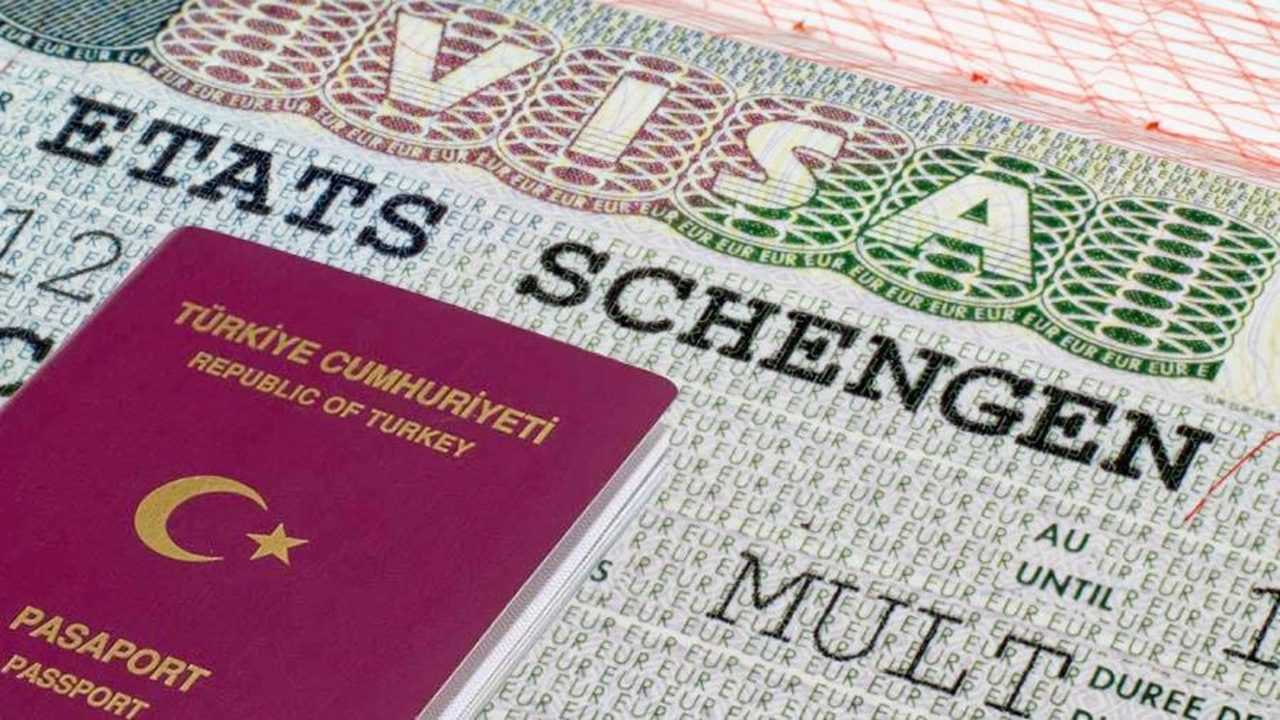 Almanya'dan Vize Uyarısı: Öncelik Öğrenci ve İş İnsanına 2 Almanyadan Vize Uyarisi Oncelik Ogrenci ve Is Insanina 3