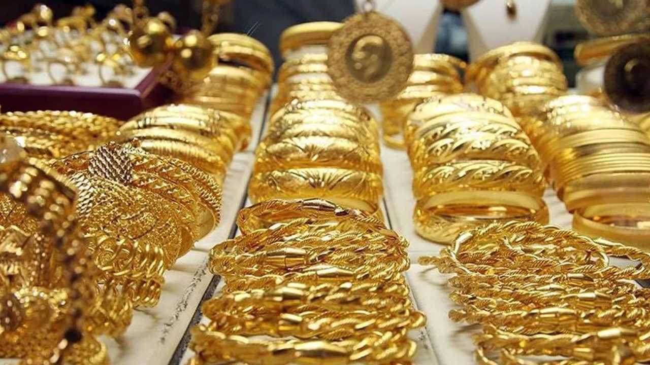 Altın Dalgalanıyor: Yılbaşından Bu Yana %36 Kazanç 1 Altin Dalgalaniyor Yilbasindan Bu Yana 36 Kazanc 2