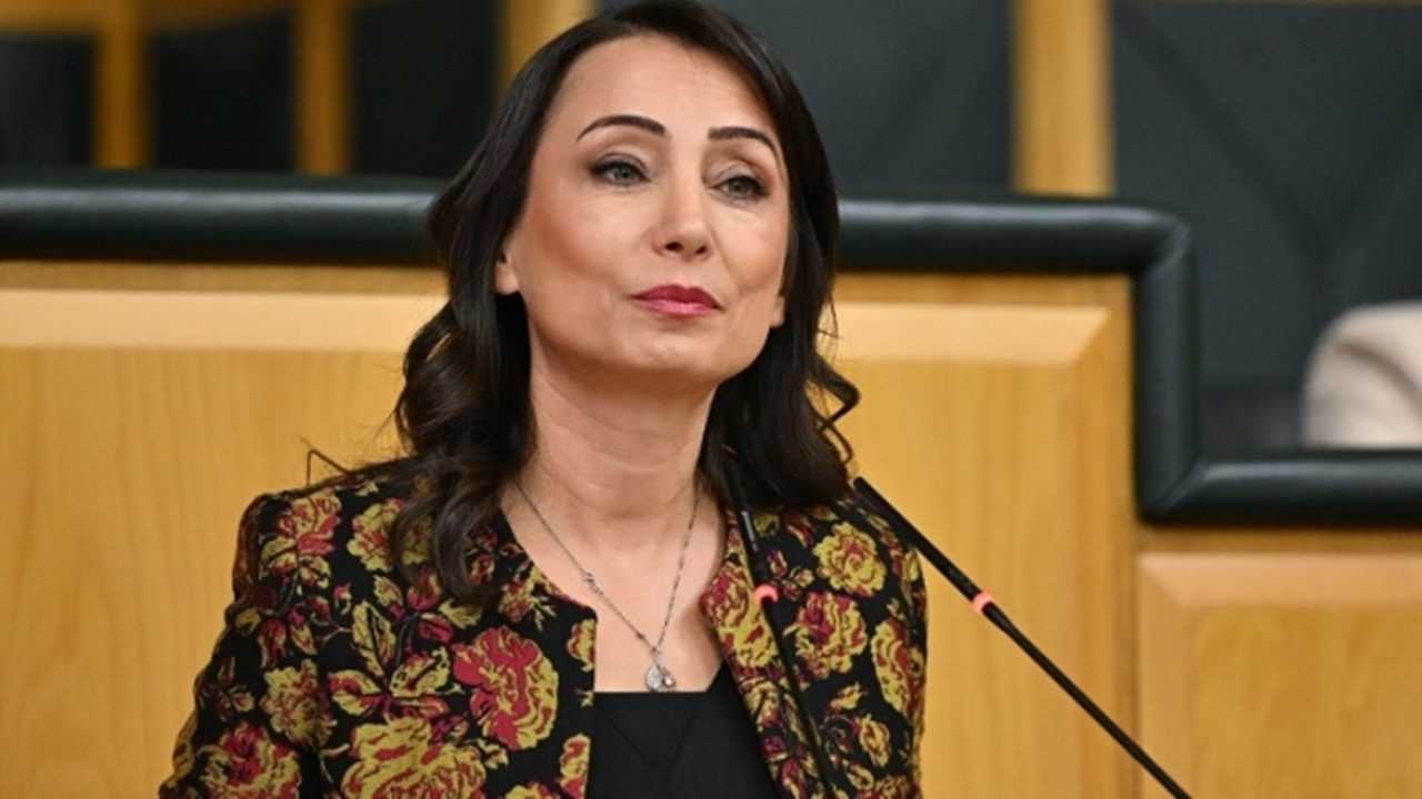 Barisin ve Demokrasinin Anahtari Kadinlarin Gucu 2