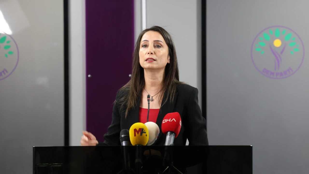 Barisin ve Demokrasinin Anahtari Kadinlarin Gucu 4