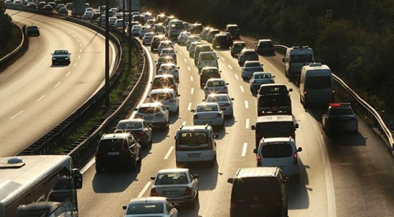 Buyuksehirler Nefes Alamiyor Trafikte Patlama 3