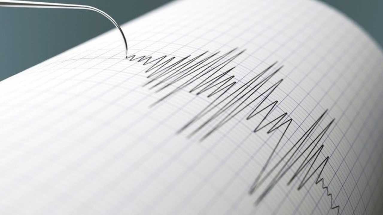 Canakkalede Guclu Sarsinti 4.4 Deprem Meydana Geldi 4