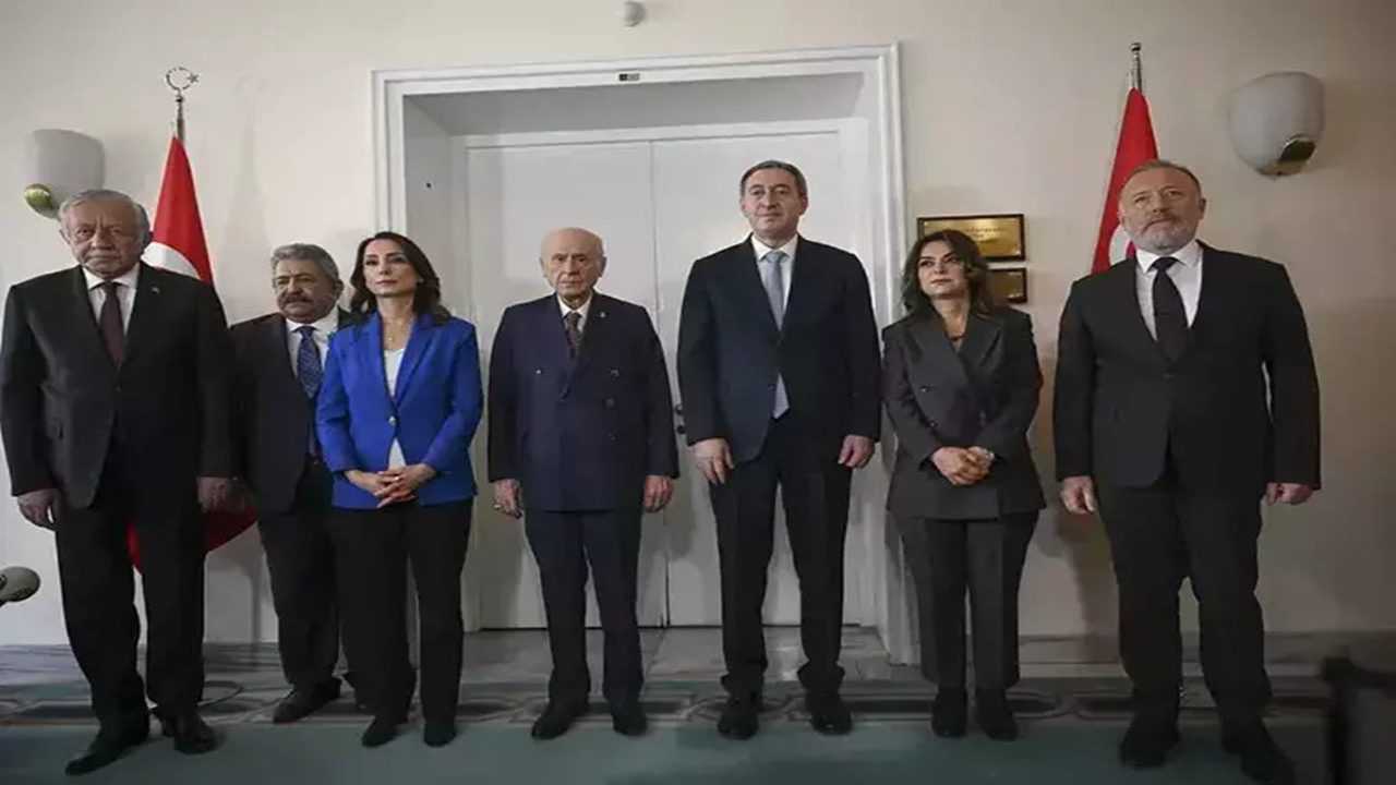 DEM Parti ile AK Parti Arasında Kritik Zirve 1 DEM Parti ile AK Parti Arasinda Kritik Zirve 2