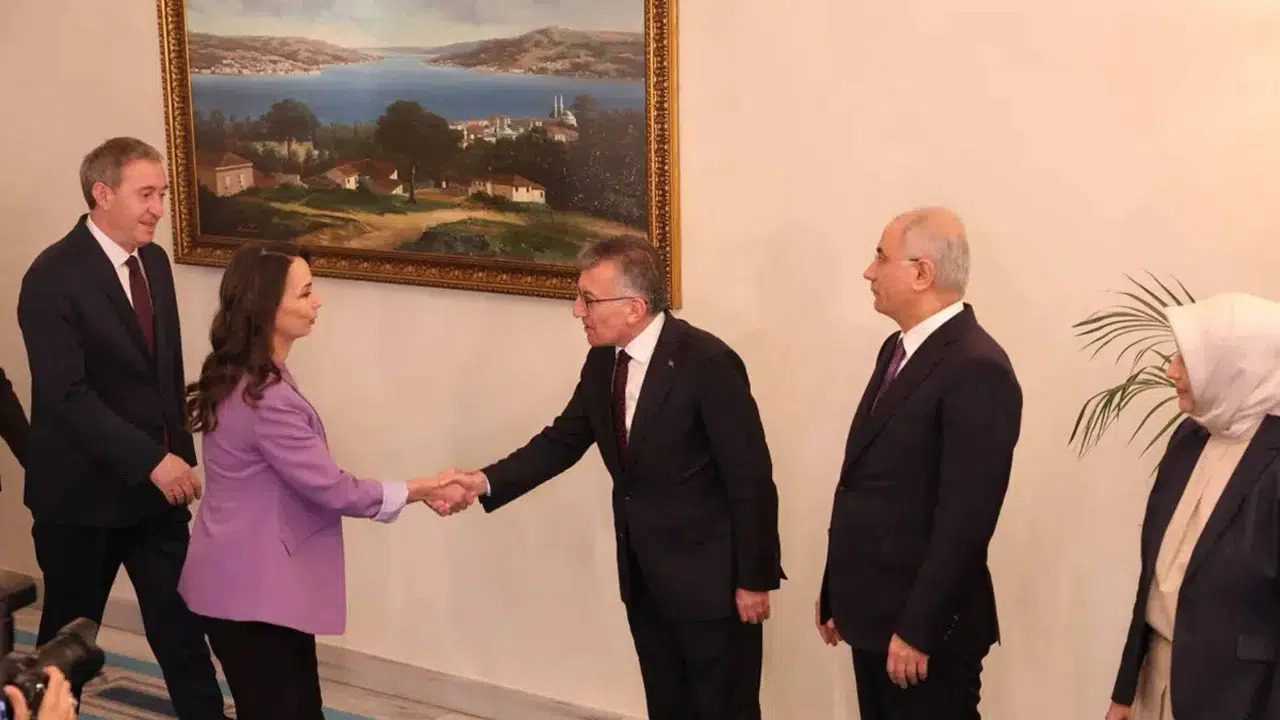 DEM Parti ile AK Parti Arasında Kritik Zirve 2 DEM Parti ile AK Parti Arasinda Kritik Zirve 3
