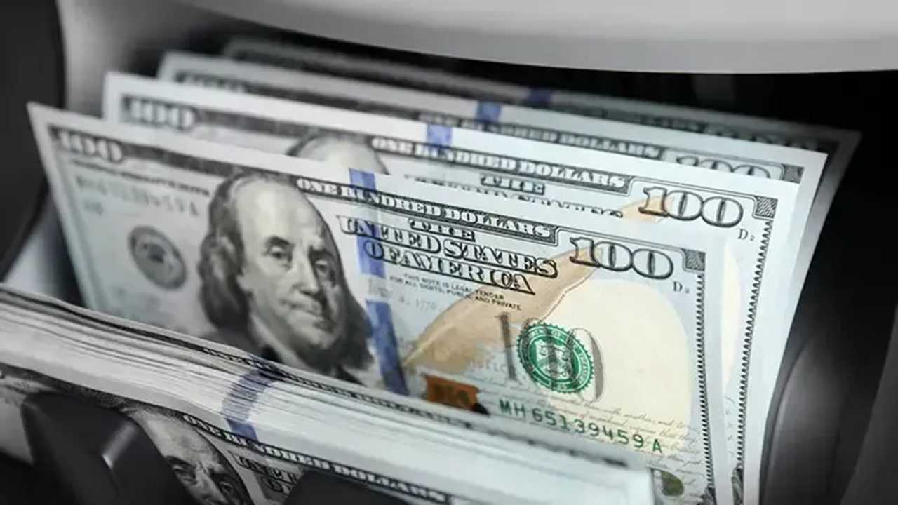 Dolar ve Euro Zirveye Koşuyor: Rekora Kalan Sadece Yüzdeler 3 Dolar ve Euro Zirveye Kosuyor Rekora Kalan Sadece Yuzdeler 5