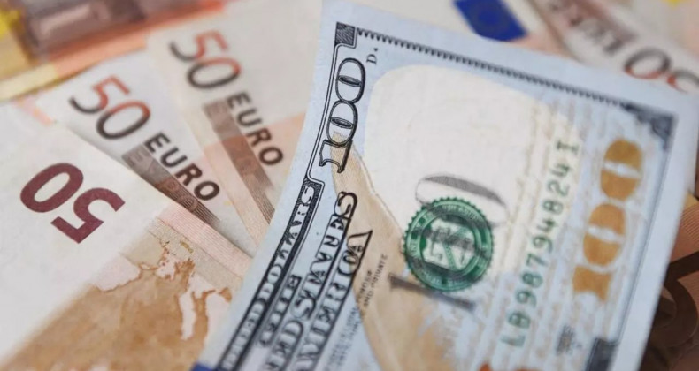 Dövizde İlk Gün Şoku: Dolar ve Avro Geriledi