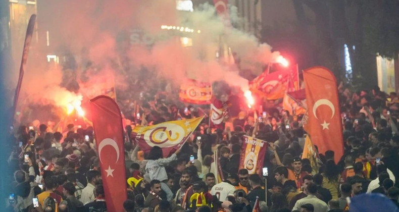 Galatasaray’ın 25. Şampiyonluğu Coşkuyla Kutlanıyor