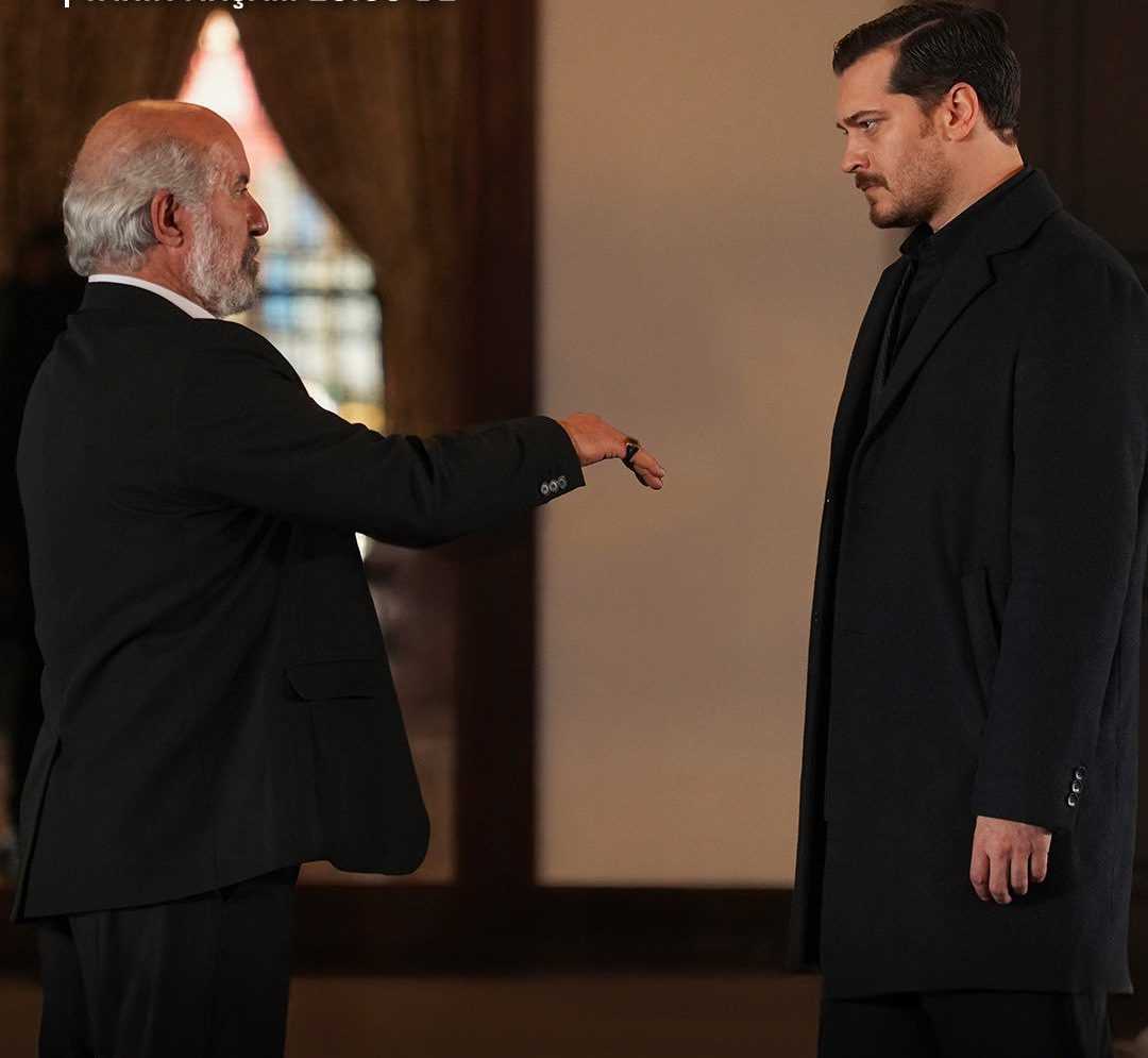 Eşref’ten Ölümüne Rest: “El Öpmem, Şerefimle Ölürüm!” 5 GqQg q6WMAAYysM e1746707811193