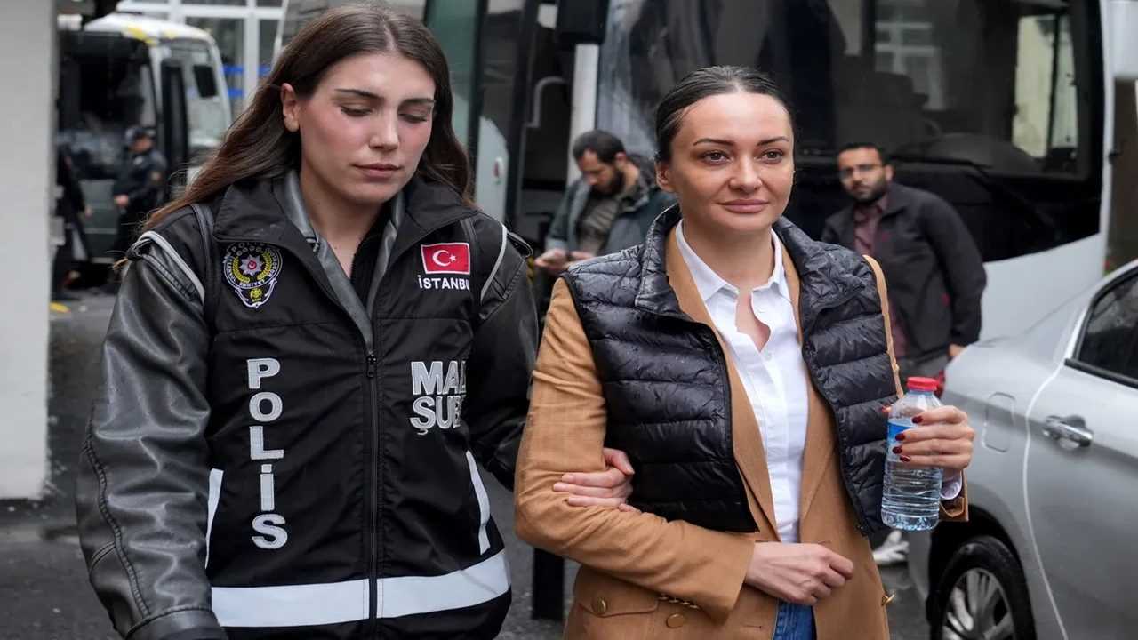 İBB’de Dev Yolsuzluk Operasyonu: İmamoğlu Gündem'de 3 IBBde Dev Yolsuzluk Operasyonu Imamoglu Gundemde 4