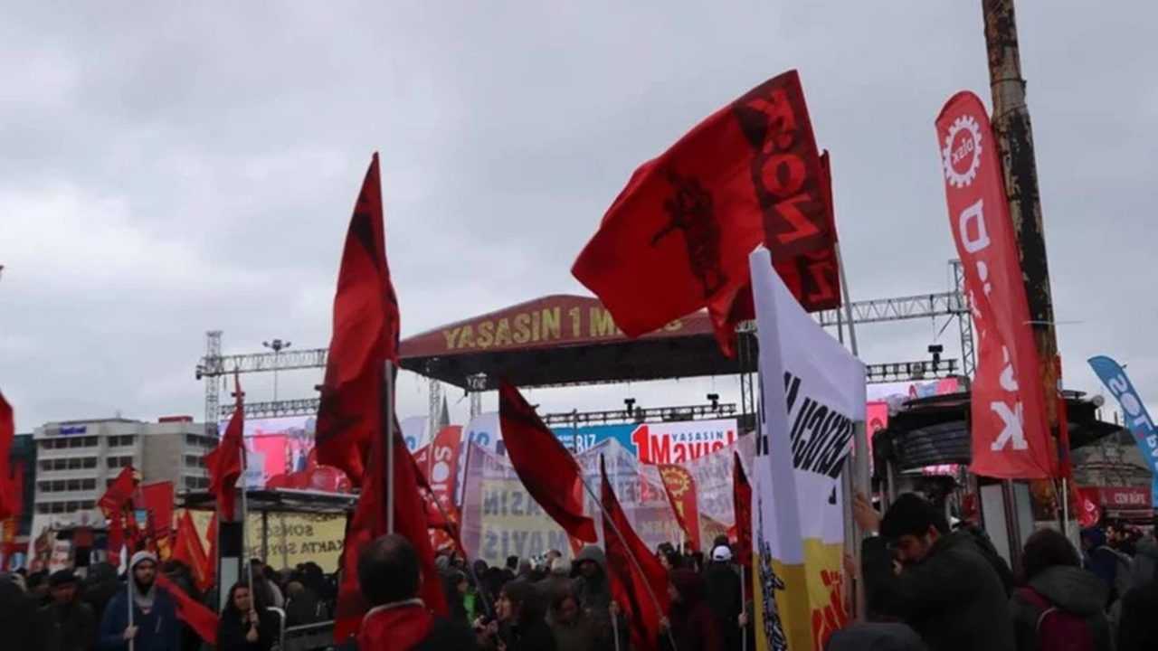 Kadikoyde Emek Zirveye Cikti 1 Mayista Alanlar Doldu 2