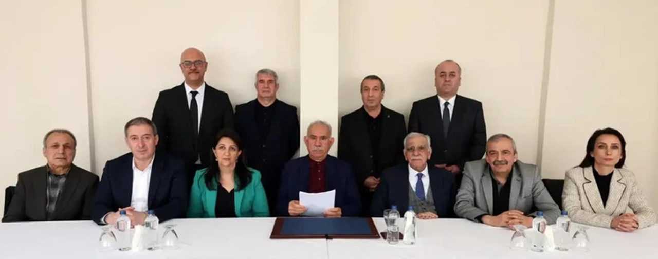 PKK Silah Bıraktı: Örgüt Feshedildi, Tarihi Dönüm Noktası 1 PKK Silah Birakti Orgut Feshedildi Tarihi Donum Noktasi 2