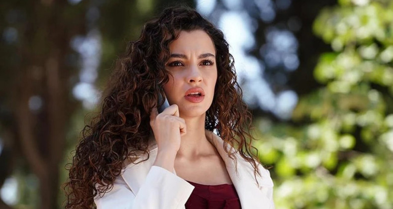Su Burcu’dan Yürek Isıtan Anneler Günü Sürprizi