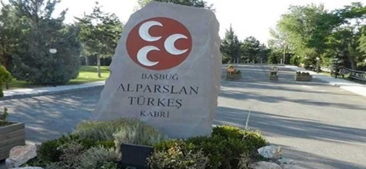 Türkeş’in Mezarına Anıt Statüsü İçin Kritik Hamle 1 Turkesin Mezarina Anit Statusu Icin Kritik Hamle 1
