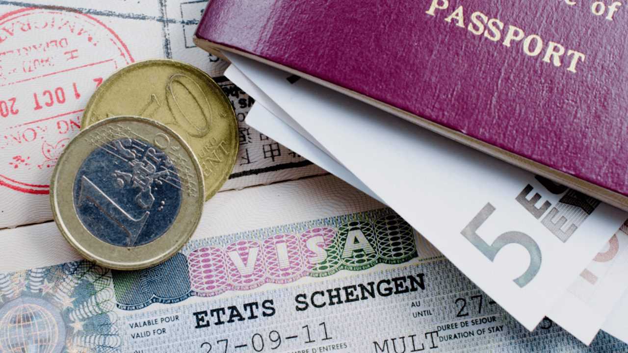 Türkiye-AB Vize Krizi: Başvurular ve Ret Oranı Yükseldi 2 Turkiye AB Vize Krizi Basvurular ve Ret Orani Yukseldi 3