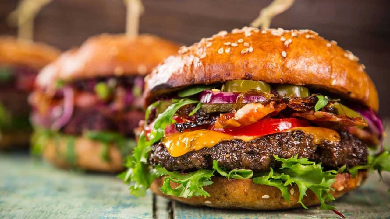 Antalya Havalimanı McDonald’s’ta 1940 TL’lik Hesap 2 Antalya Havalimani McDonaldsta 1940 TLlik Hesap 3
