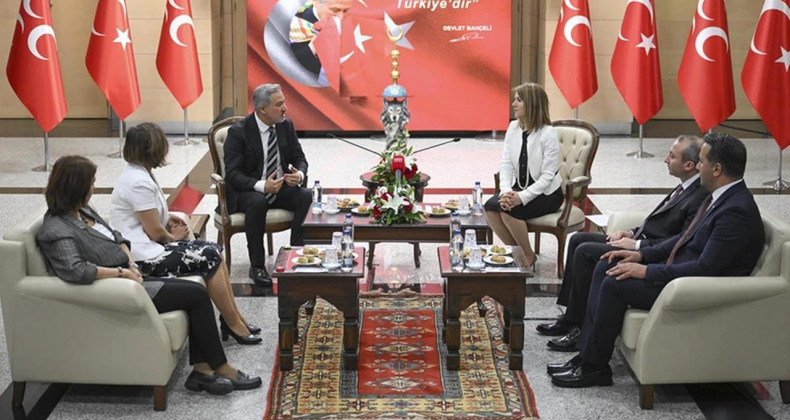 DEM’den MHP’ye Ziyaret: Terörsüz Türkiye Mesajı