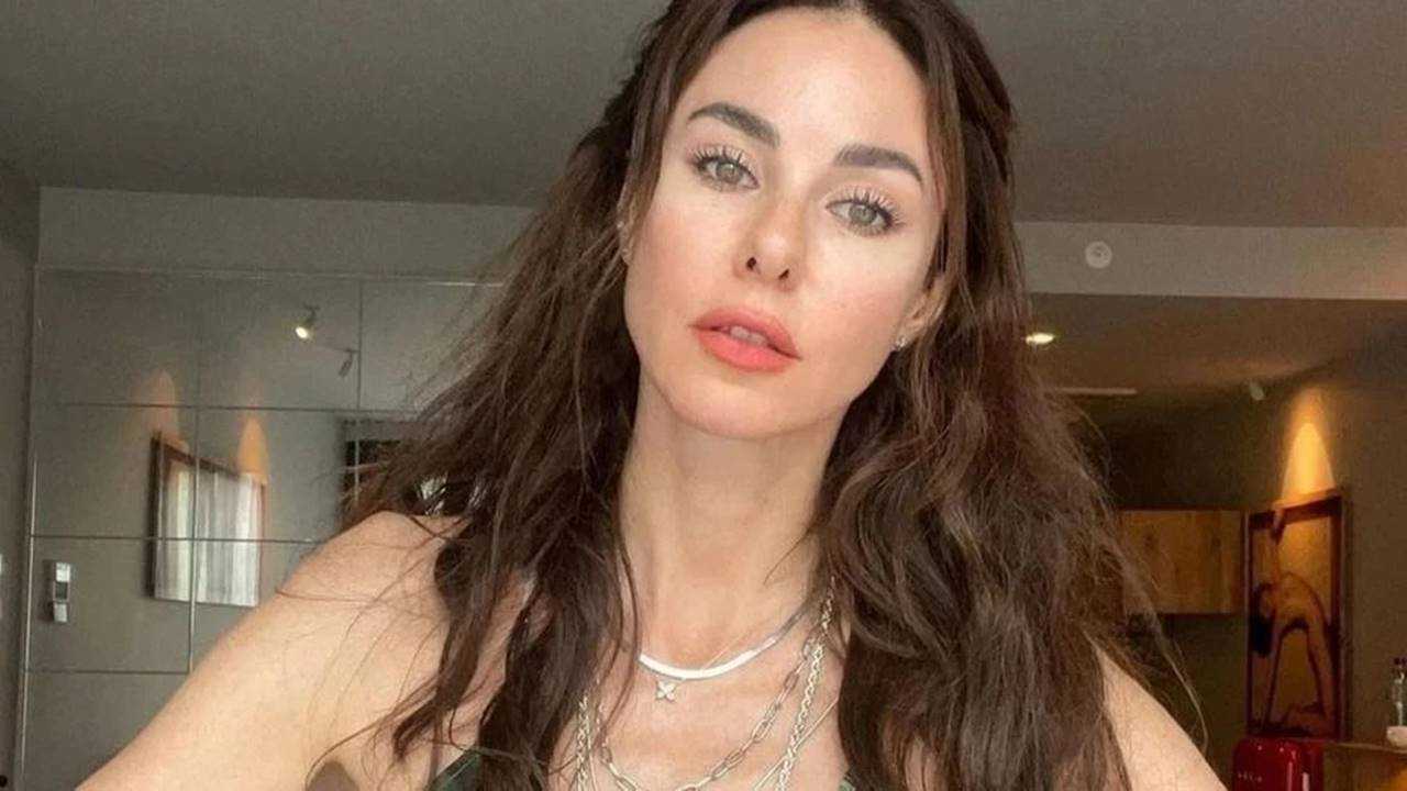 Defne Samyeli’nin Gençlik Sırrı Çin’e İlham Oldu 2 Defne Samyelinin Genclik Sirri Cine Ilham Oldu 3