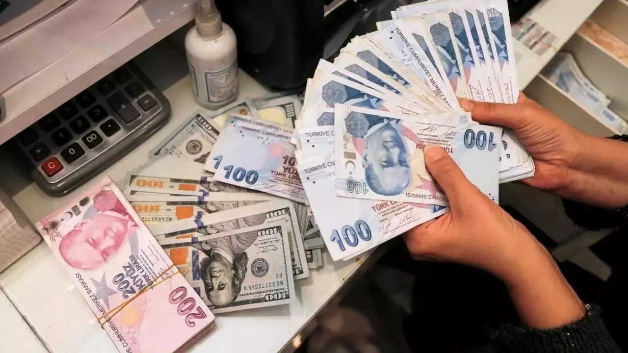 Ekonomide Dönüşüm: Mevduat Artıyor, KKM Eriyor 2 Ekonomide Donusum Mevduat Artiyor KKM Eriyor 3