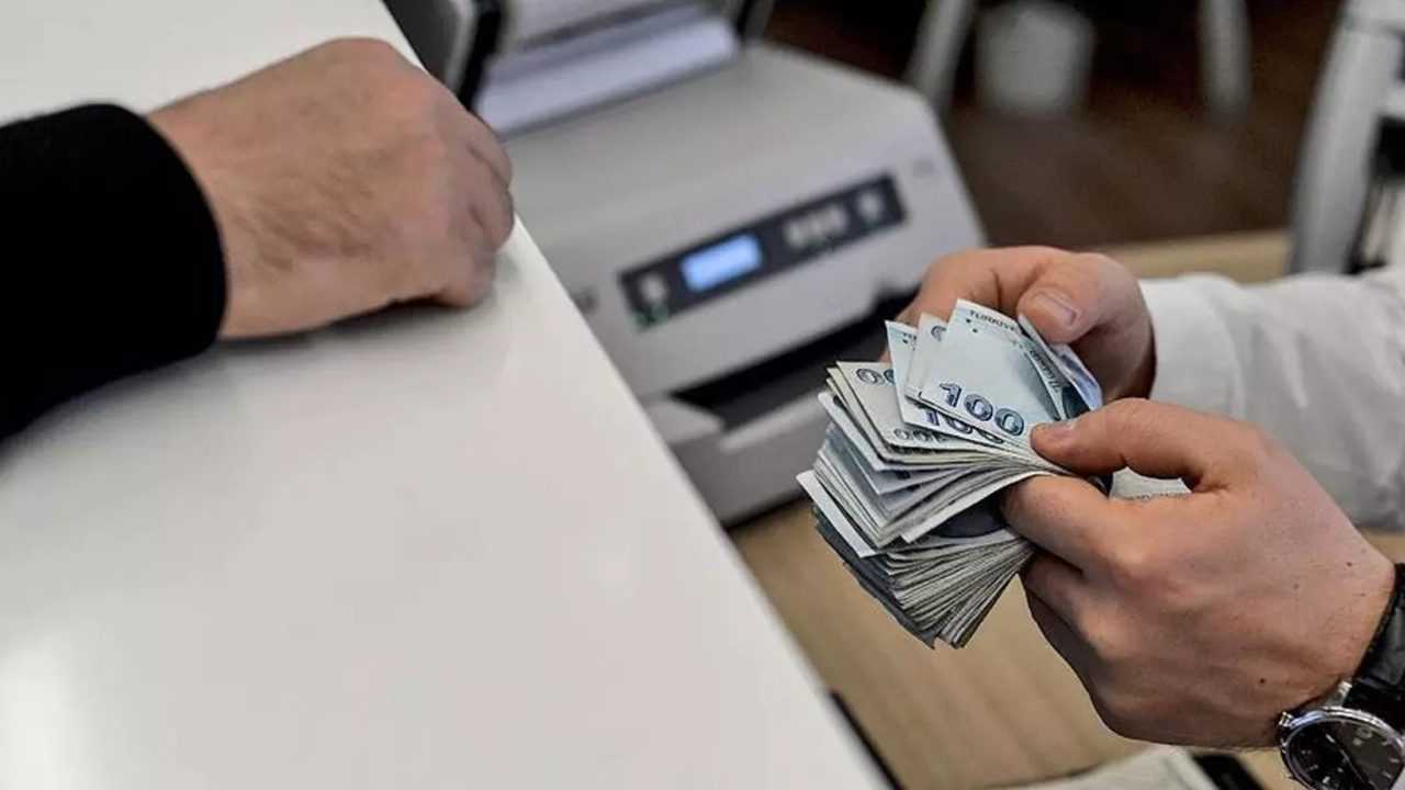 Emekliye Zam Umudu: Hükümet Temmuz’u İşaret Etti 2 Emekliye Zam Umudu Hukumet Temmuzu Isaret Etti 3