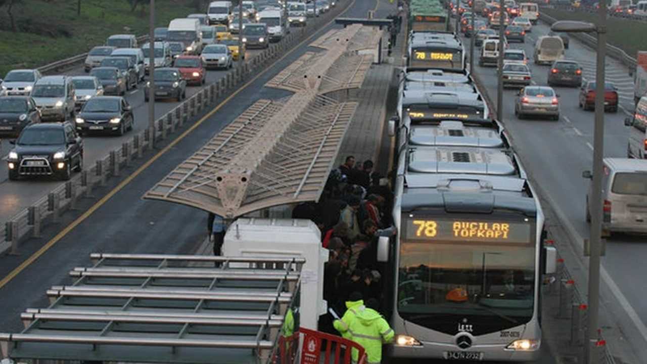 Kurban Bayraminda Kopruler ve Toplu Tasima Ucretsiz 3