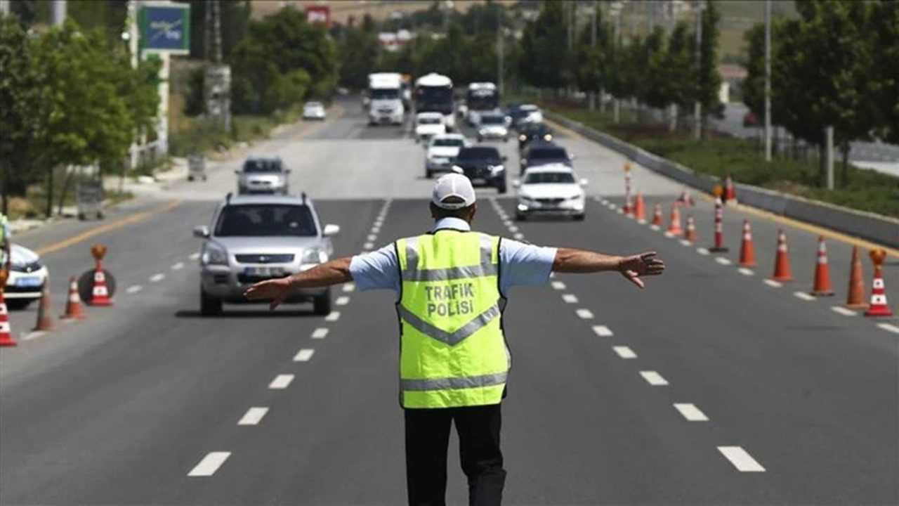 Kurban Bayramı’nda Trafikte Sıkı Önlemler ve Radar Alarmı 1 Kurban Bayraminda Trafikte Siki Onlemler ve Radar Alarmi 2