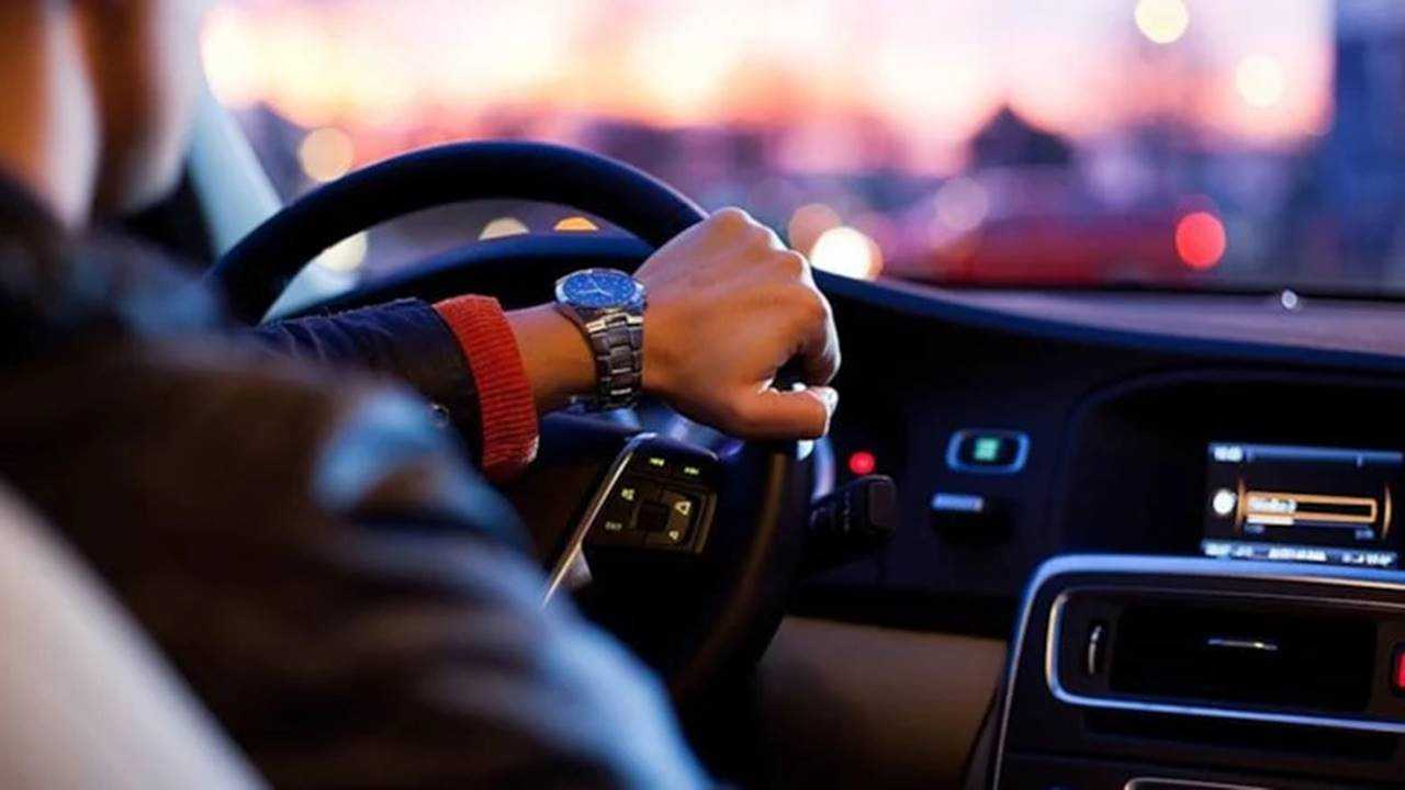 Otobüste, Sahilde, Durakta Müzik Keyfi Ceza Getirdi 1 Otobuste Sahilde Durakta Muzik Keyfi Ceza Getirdi 1