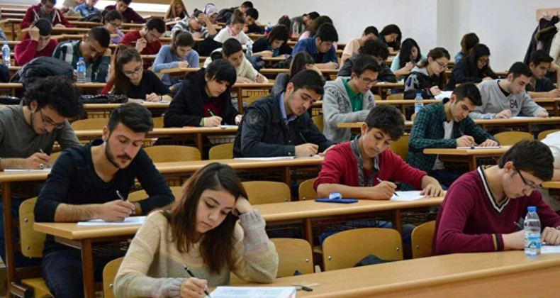 YKS 2025 Başladı: Milyonlar Sınavda Ter Döküyor