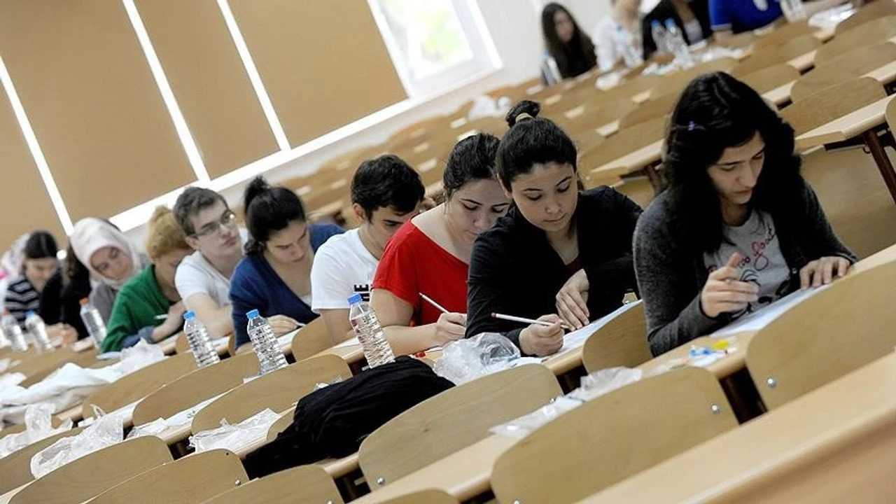 YKS 2025 Başladı: Milyonlar Sınavda Ter Döküyor 2 YKS 2025 Basladi Milyonlar Sinavda Ter Dokuyor 3