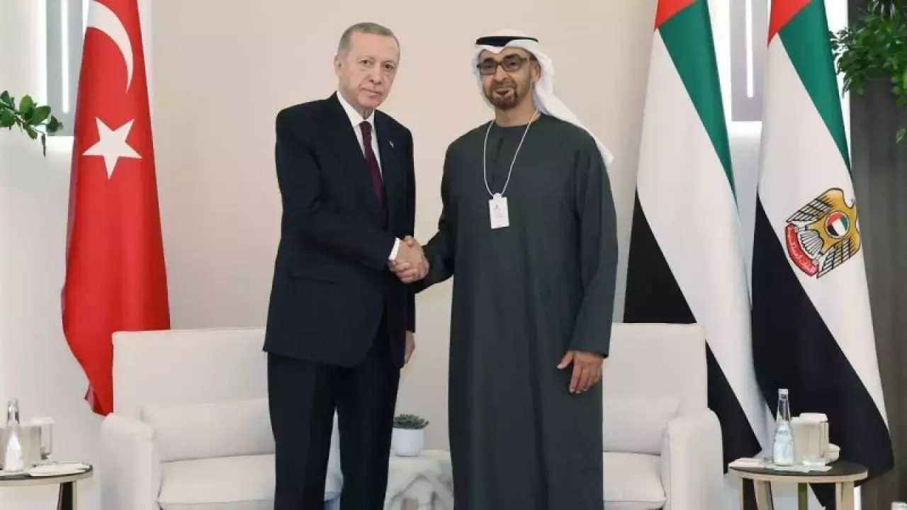 BAE Liderinden Turkiyeye Tarihi Ziyaret 2