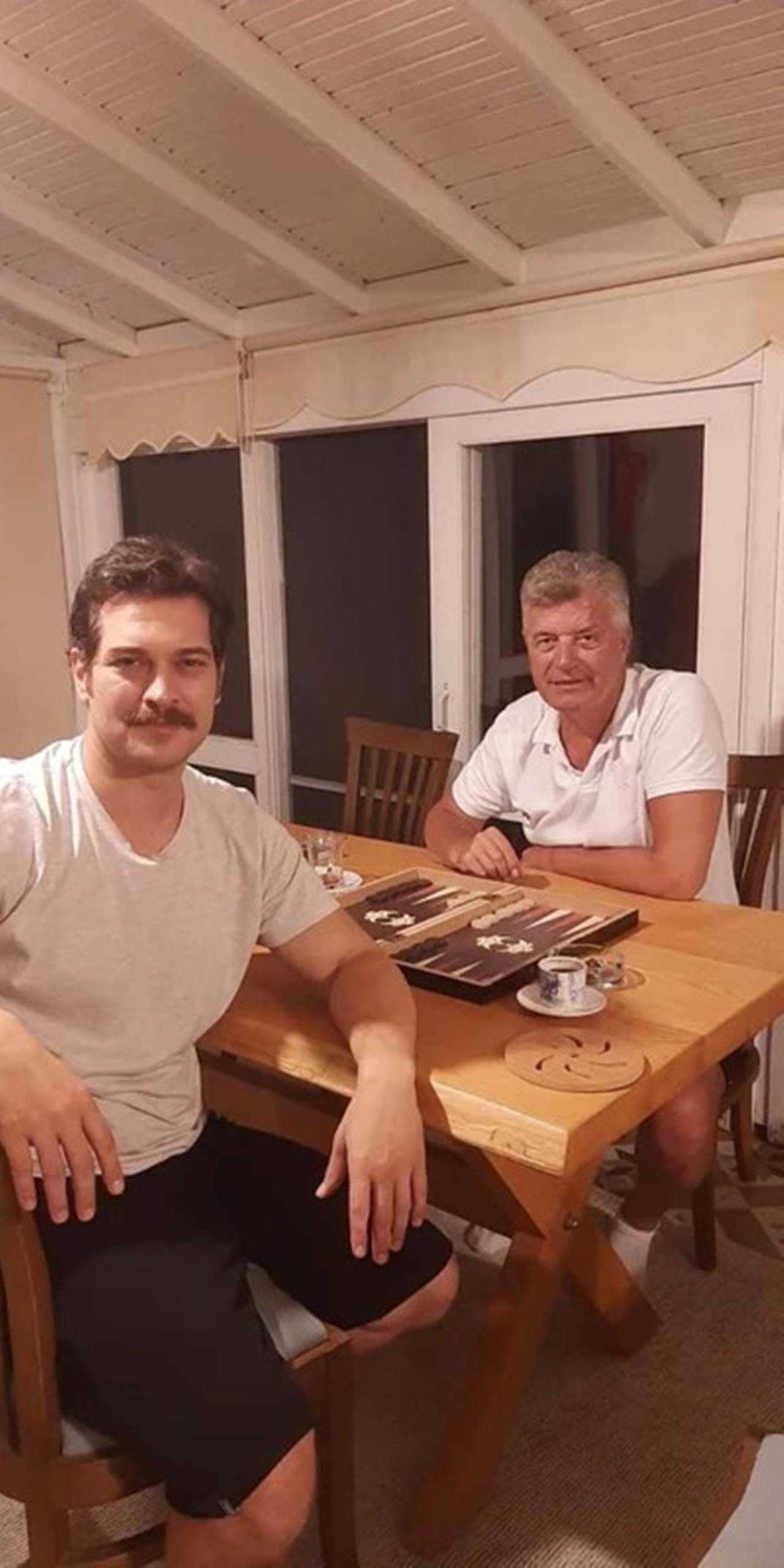 Çağatay Ulusoy'dan Yaz Sürprizi: Yeni Aşk, Yeni İmaj 4 Cagatay Ulusoydan Yaz Surprizi Yeni Ask Yeni Imaj 5