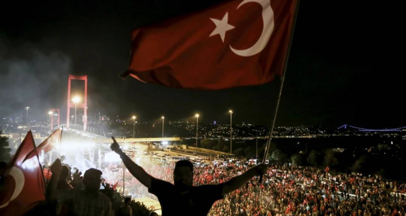 Darbe Geldi, Halk Direndi: 15 Temmuz’un Sessiz Çığlığı