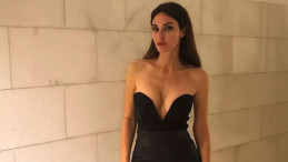 Defne Samyeli’den Cannes’da Göz Kamaştıran 53. Yaş Kutlaması