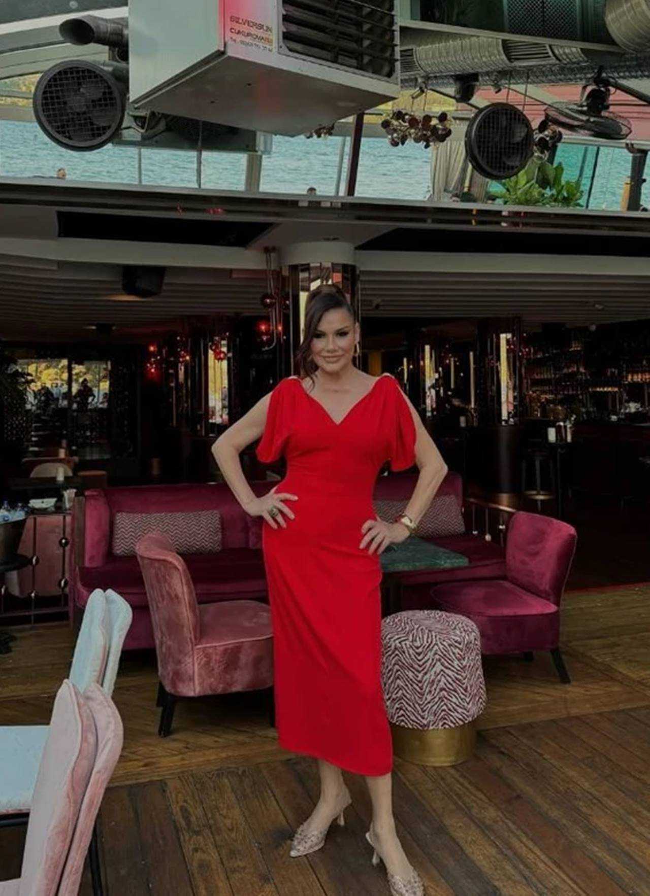 Deniz Seki’den 2 Ayda Şaşırtan Değişim 8 Deniz Seki Hem Sahneyi Hem Kalpleri Fethediyor 9