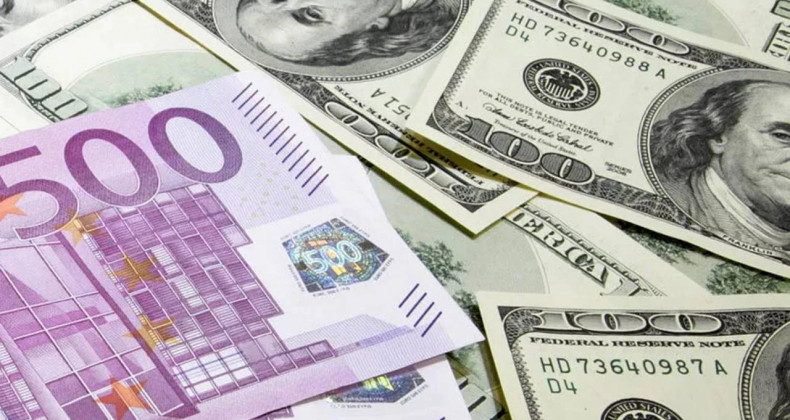 Dövizde Sıcak Saatler: Dolar ve Euro Rekora Koşuyor