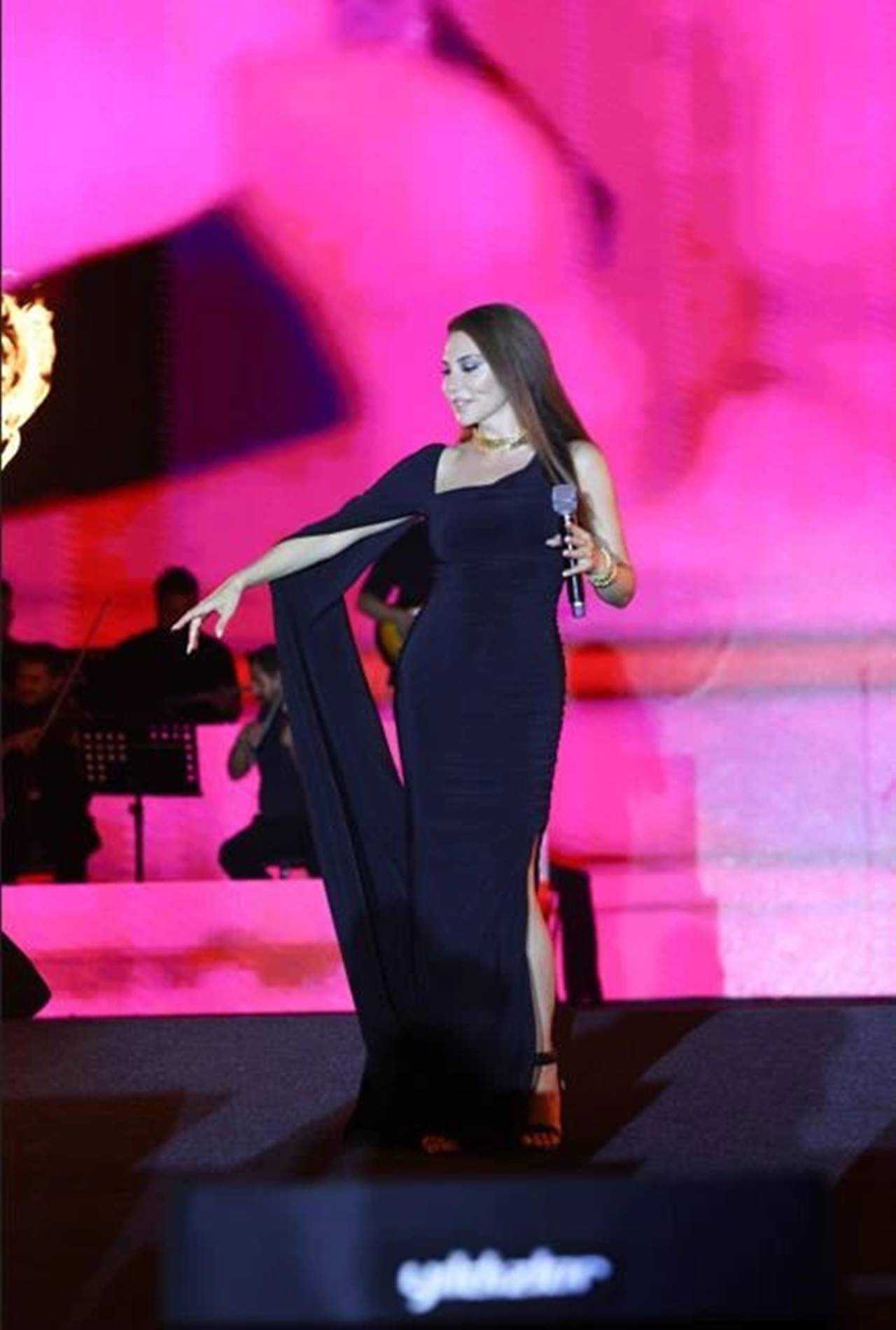 Ebru Yaşar Van’ı Ayağa Kaldırdı: Unutulmaz Bir Gece 5 Ebru Yasar Vani Ayaga Kaldirdi Unutulmaz Bir Gece 6