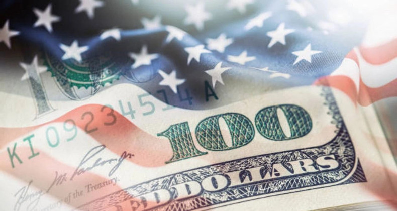 Euro Zirvede, Dolar Sessiz Sedasız Kazandırdı