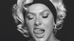 Hadise’den Nefes Kesen Pozlar! Sosyal Medya Yıkıldı