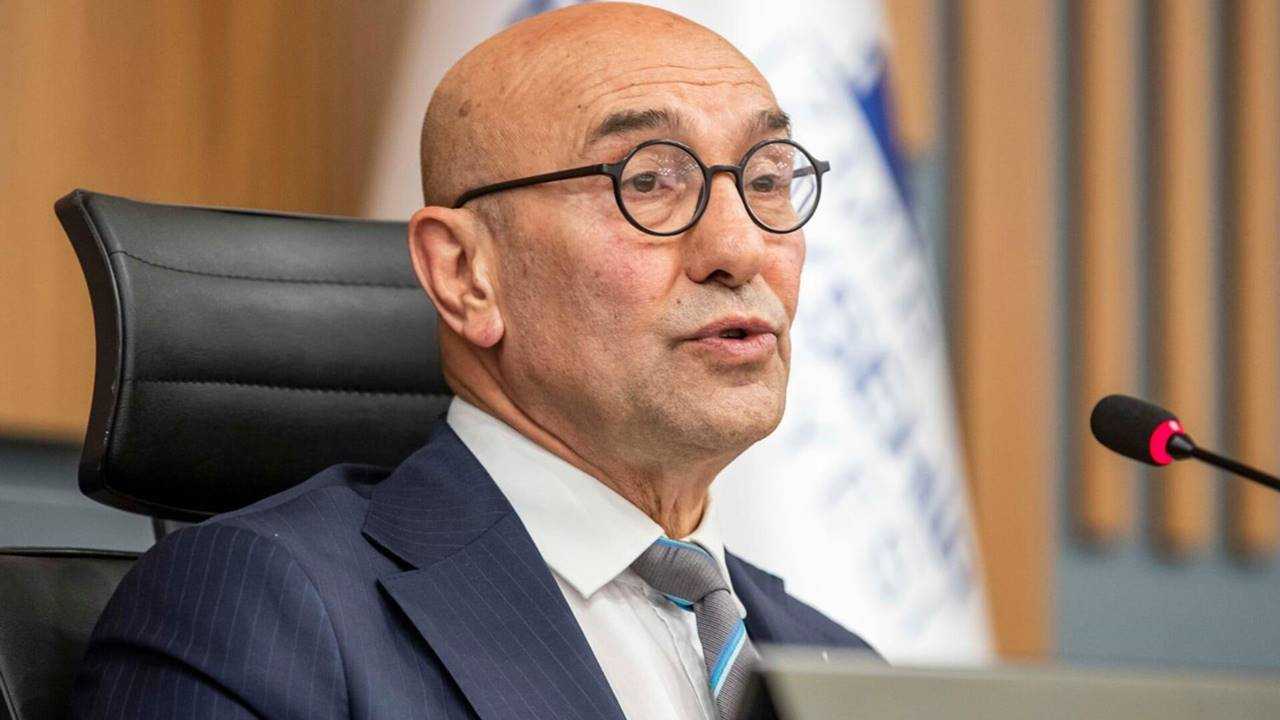 İzmir’de Yolsuzluk Çemberi: Eski Başkan da Gözaltında 2 Izmirde Yolsuzluk Cemberi Eski Baskan da Gozaltinda 3