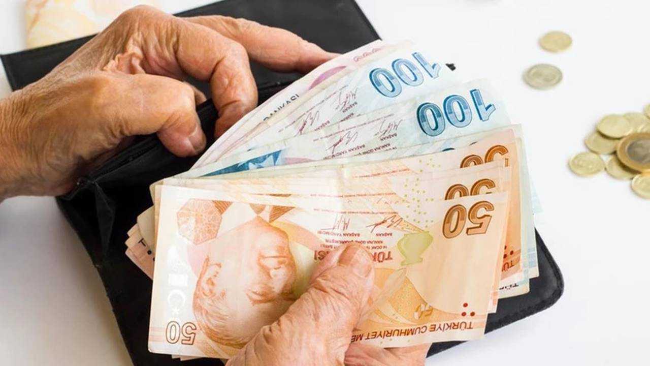 Memur ve Emekliye Çifte Zam! Maaşlar Erken Yatıyor 4 Memur ve Emekliye Cifte Zam Maaslar Erken Yatiyor 5