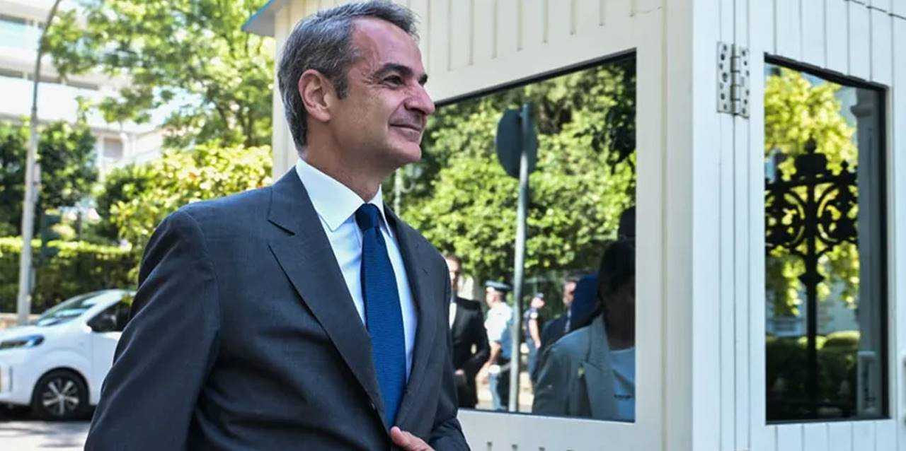 Parlamentoda Kimyasal Şüphesi: Hedef Miçotakis 1 Parlamentoda Kimyasal Suphesi Hedef Micotakis 2