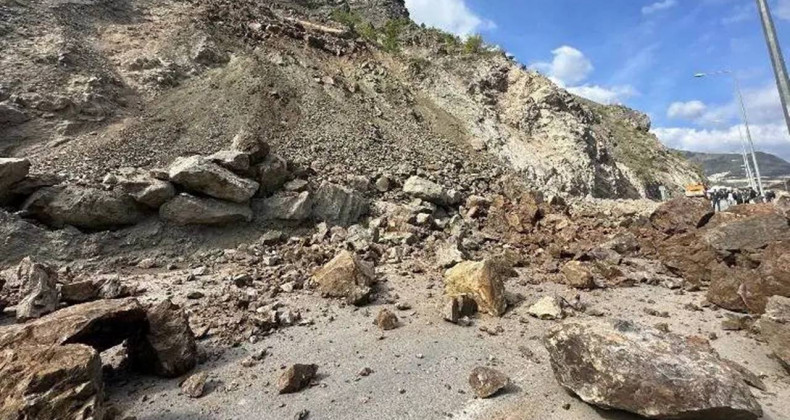 Sağanak Sonrası Felaket: Yusufeli’nde Ulaşım Durdu