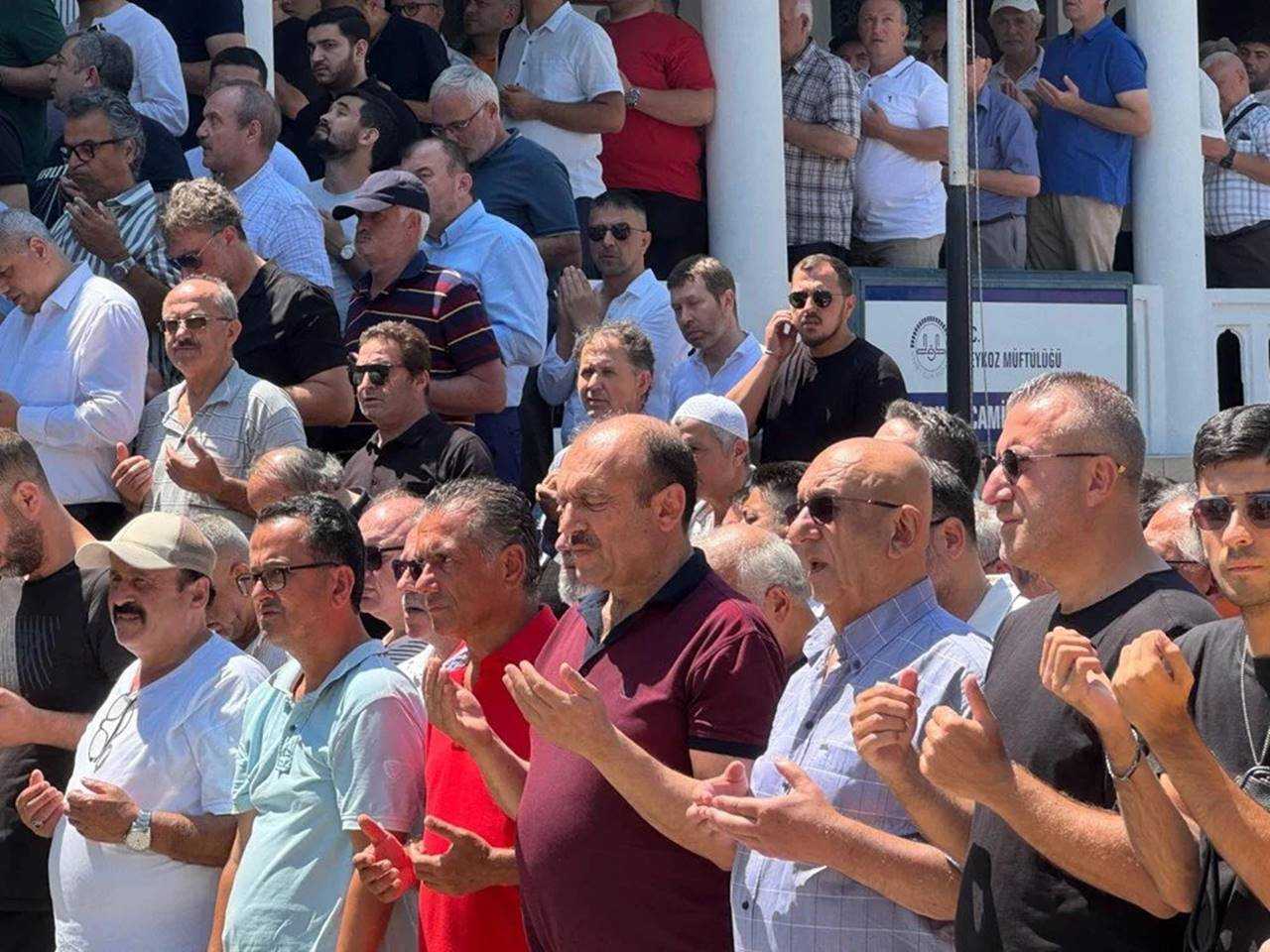 Sanat Dünyası Yasta: Mehmet Ali Tuncer Hayatını Kaybetti 2 Sanat Dunyasi Yasta Mehmet Ali Tuncer Hayatini Kaybetti 3