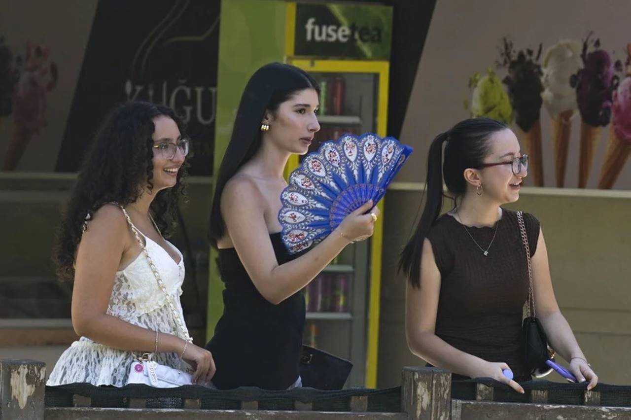 Turkiyede Kavurucu Yaz 50 Derece Tehlikesi 6