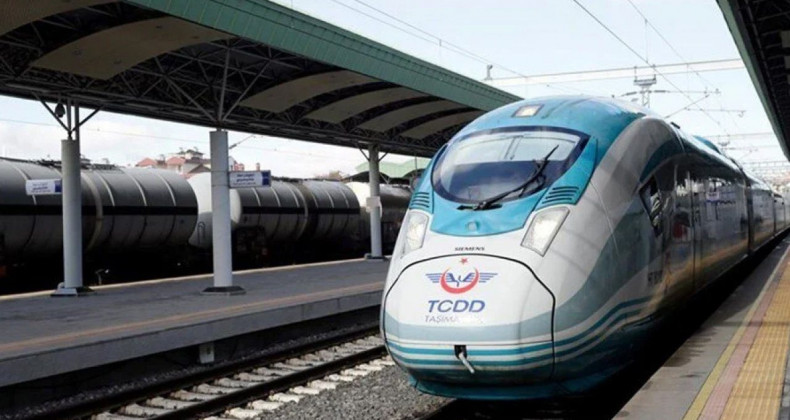 Yüksek Hızlı Tren Seferleri Yangın Nedeniyle Durdu