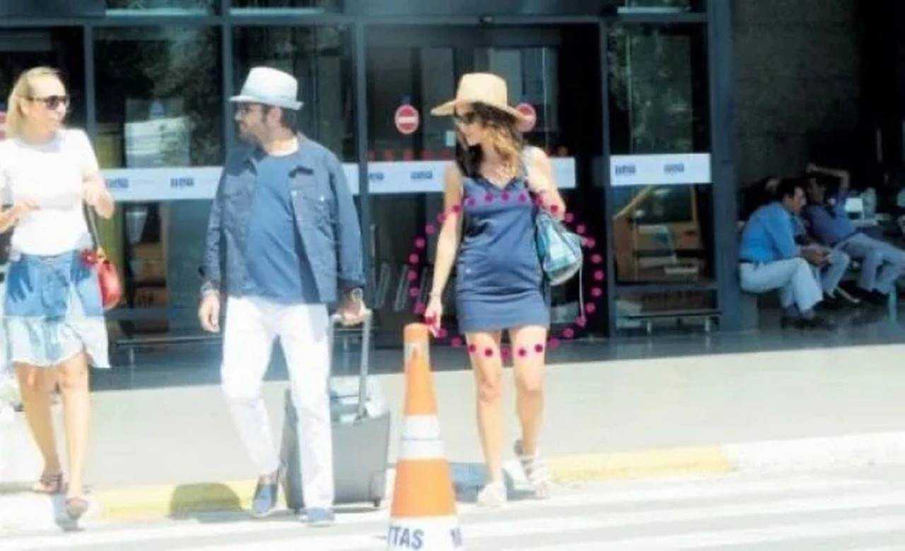 Beren Saat Hamile mi? Çiftten Net Yanıt 4 Beren Saat Hamile mi Ciftten Net Yanit 5