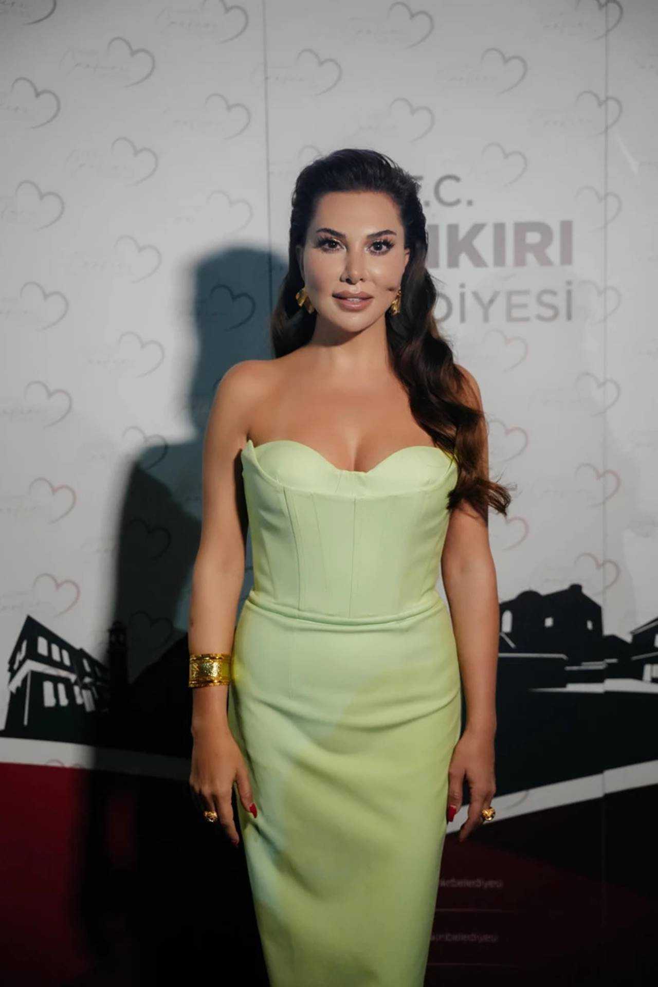 Ebru Yasar Yillardir Heyecanimi Yenemedim 2