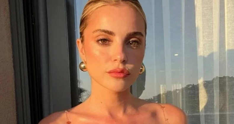 Ezgi Eyüboğlu’ndan Bikinili Göz Kamaştıran Paylaşımlar