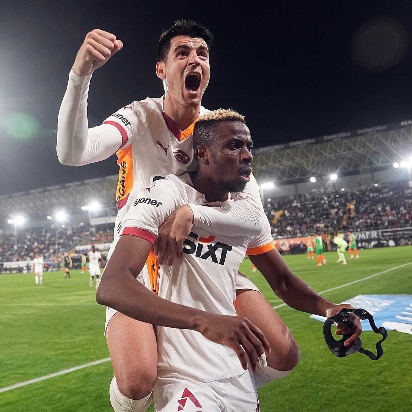 Osimhen Geldi, Morata Gitti! 1 GwsqCbsXkAADymV