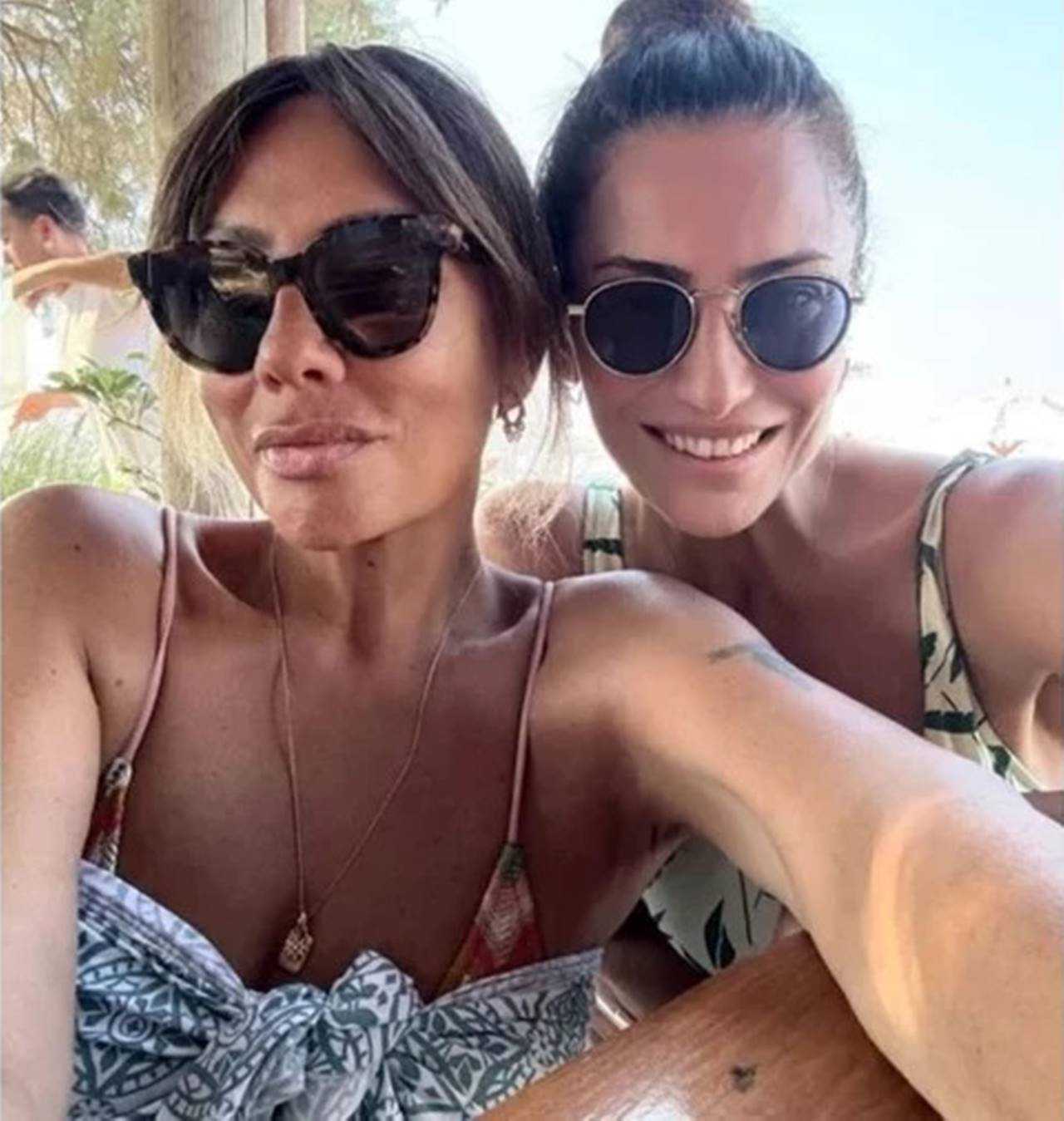 Işın Karaca: Bikinili Fit Haliyle Sosyal Medyayı Salladı 4 Isin Karaca Bikinili Fit Haliyle Sosyal Medyayi Salladi 5