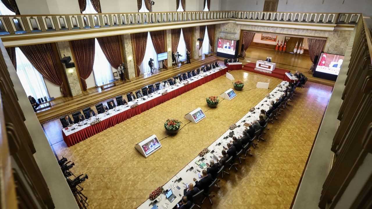 Kritik Komisyon Gündeminde 51 Üye Formülü 5 Kritik Komisyon Gundeminde 51 Uye Formulu 6